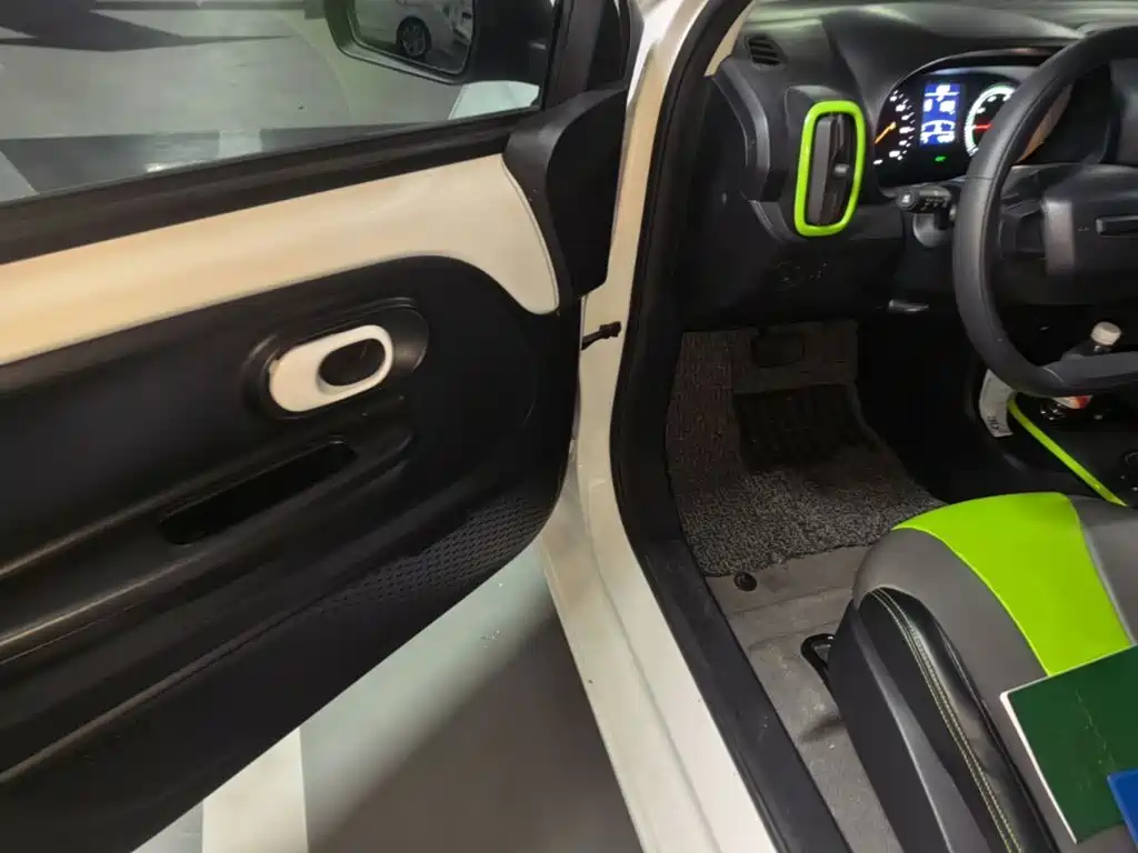 Roewe Clever — миниатюра 12