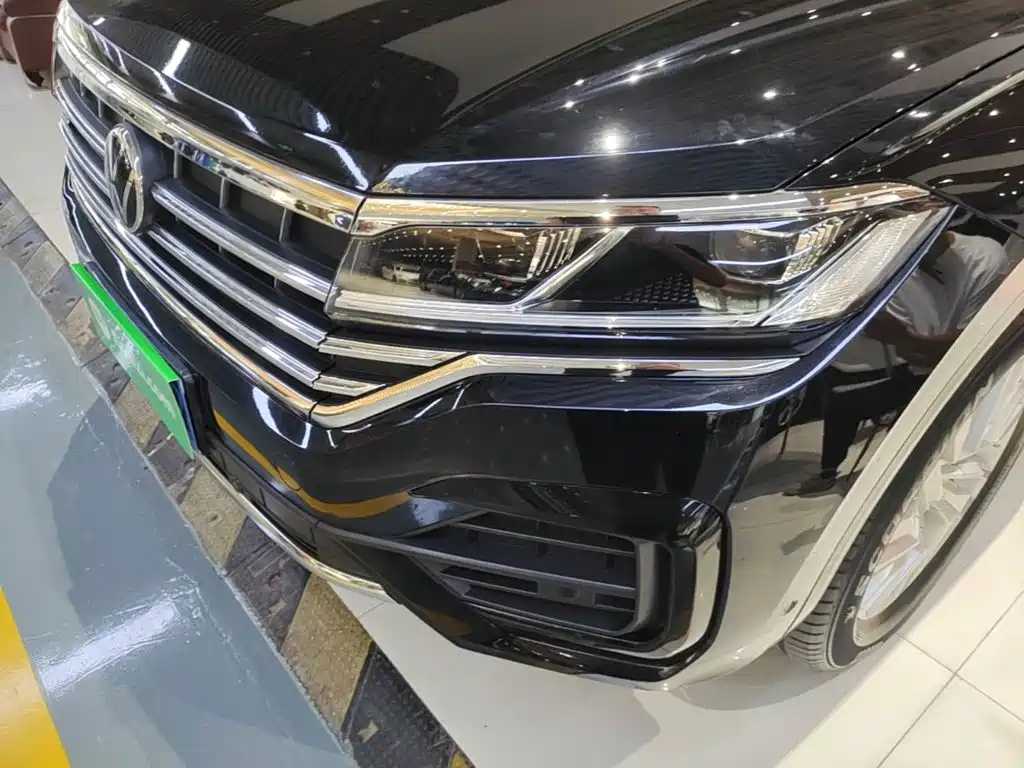 Volkswagen Touareg — миниатюра 24