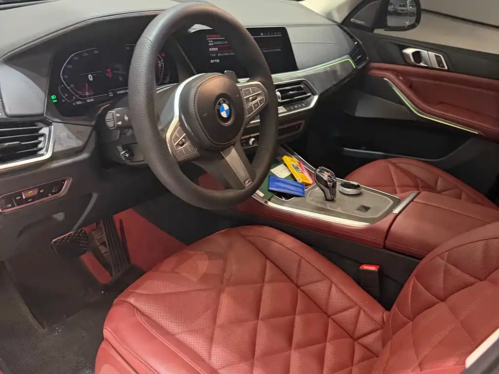 BMW X5 2022 xDrive 30Li Premium M Sport
