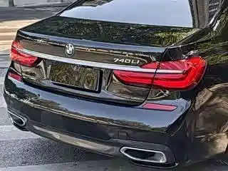 BMW 7 Series — миниатюра 4