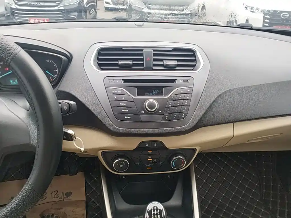 Ford Escort — миниатюра 13