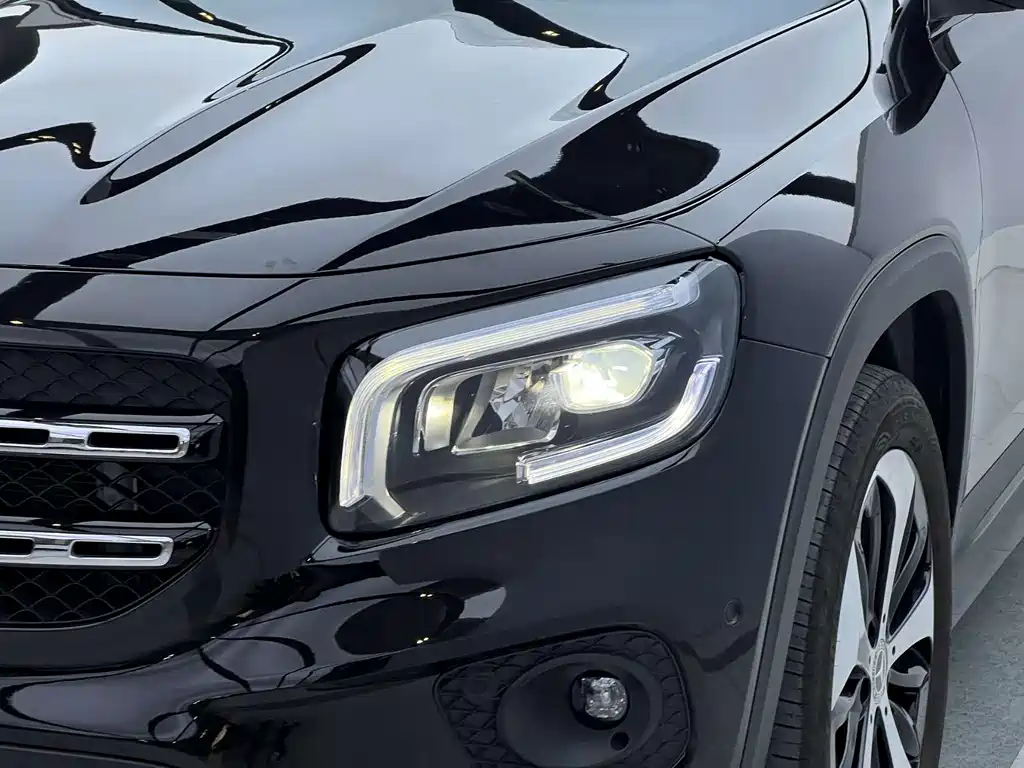 Mercedes-Benz GLB — миниатюра 3