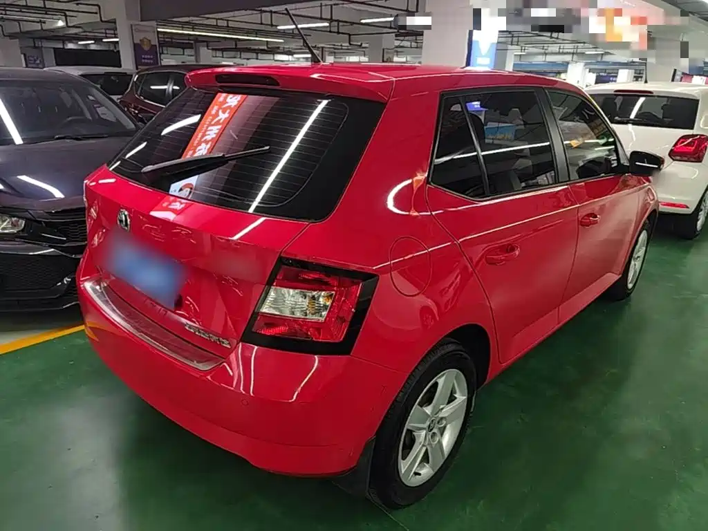 Skoda Fabia — миниатюра 7