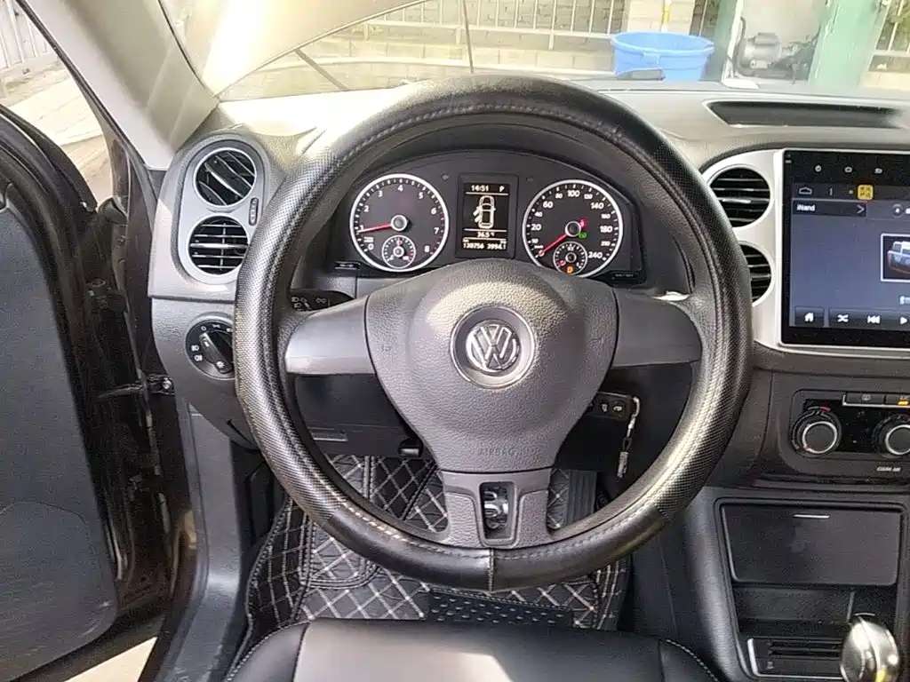 Volkswagen Tiguan — миниатюра 11