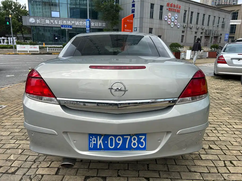 Opel Astra — миниатюра 6
