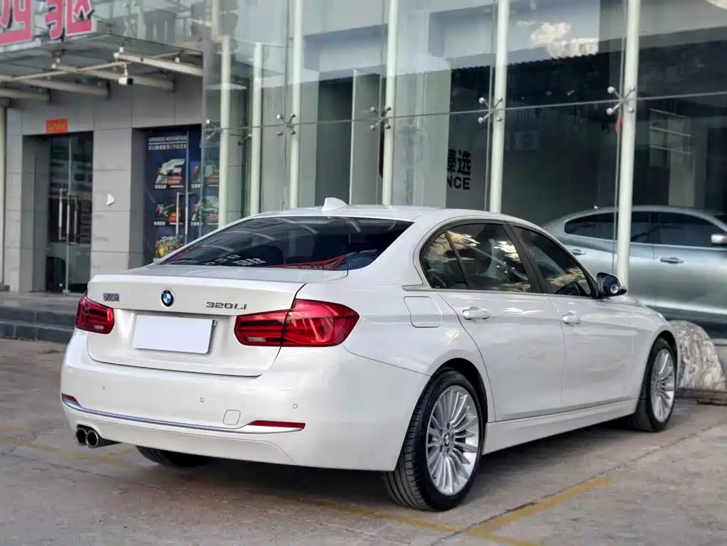 BMW 3 Series — миниатюра 16