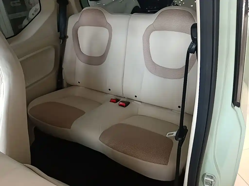 Wuling MINIEV — миниатюра 17