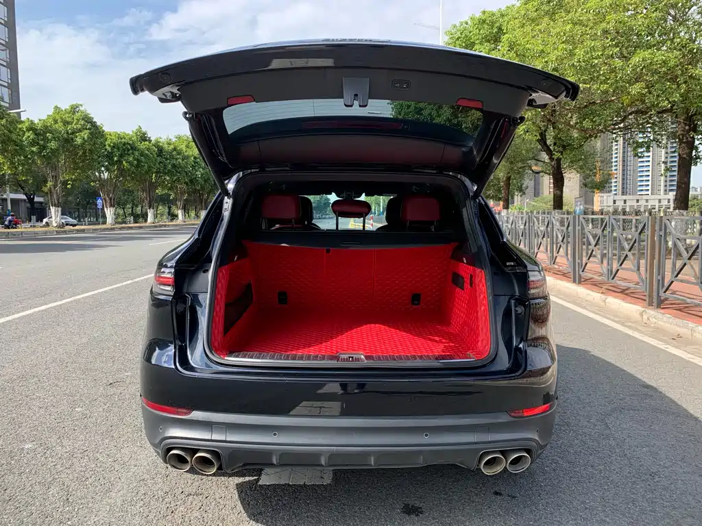 PORSCHE CAYENNE