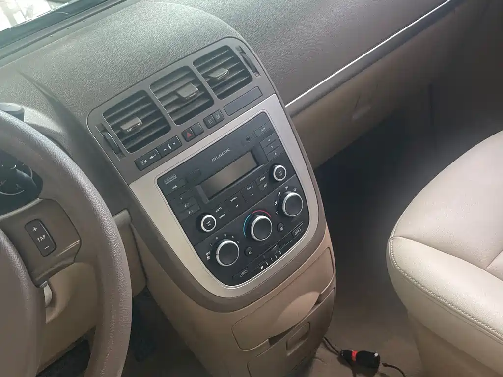 Buick GL8 2014 2.4L