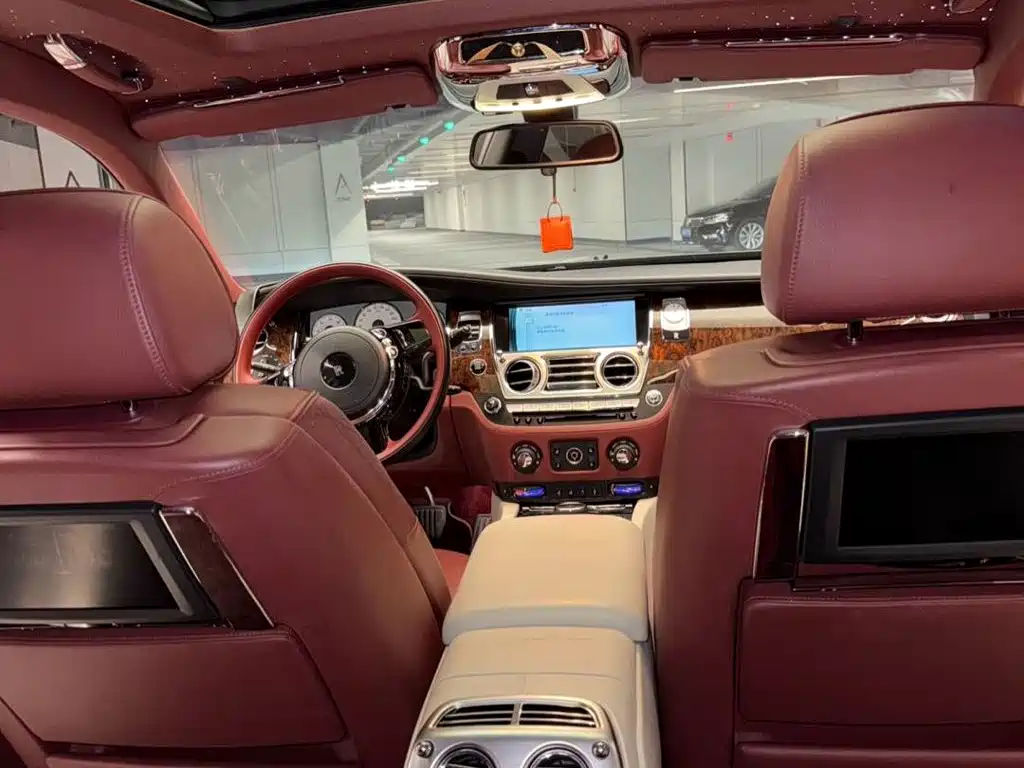 Rolls-Royce Ghost — миниатюра 5