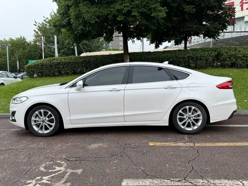 Ford Mondeo — миниатюра 3