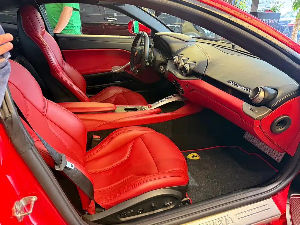 Ferrari F12berlinetta 2013 6.3L