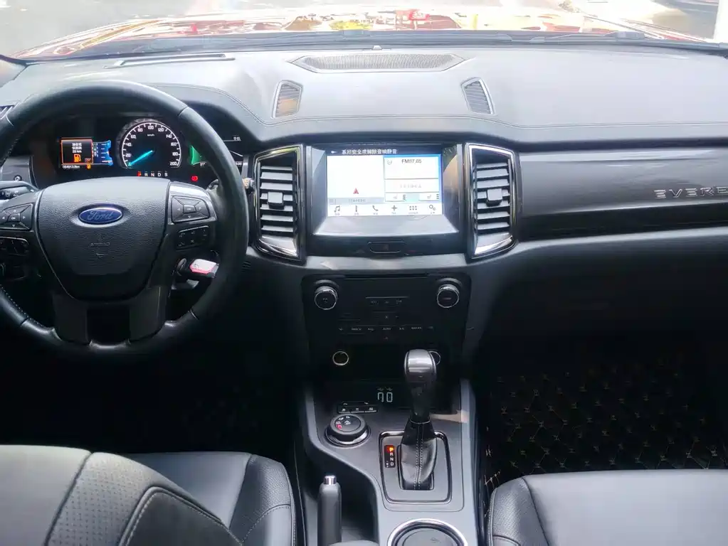 Ford Everest 2017 2.0T AT Flagship 7 мест