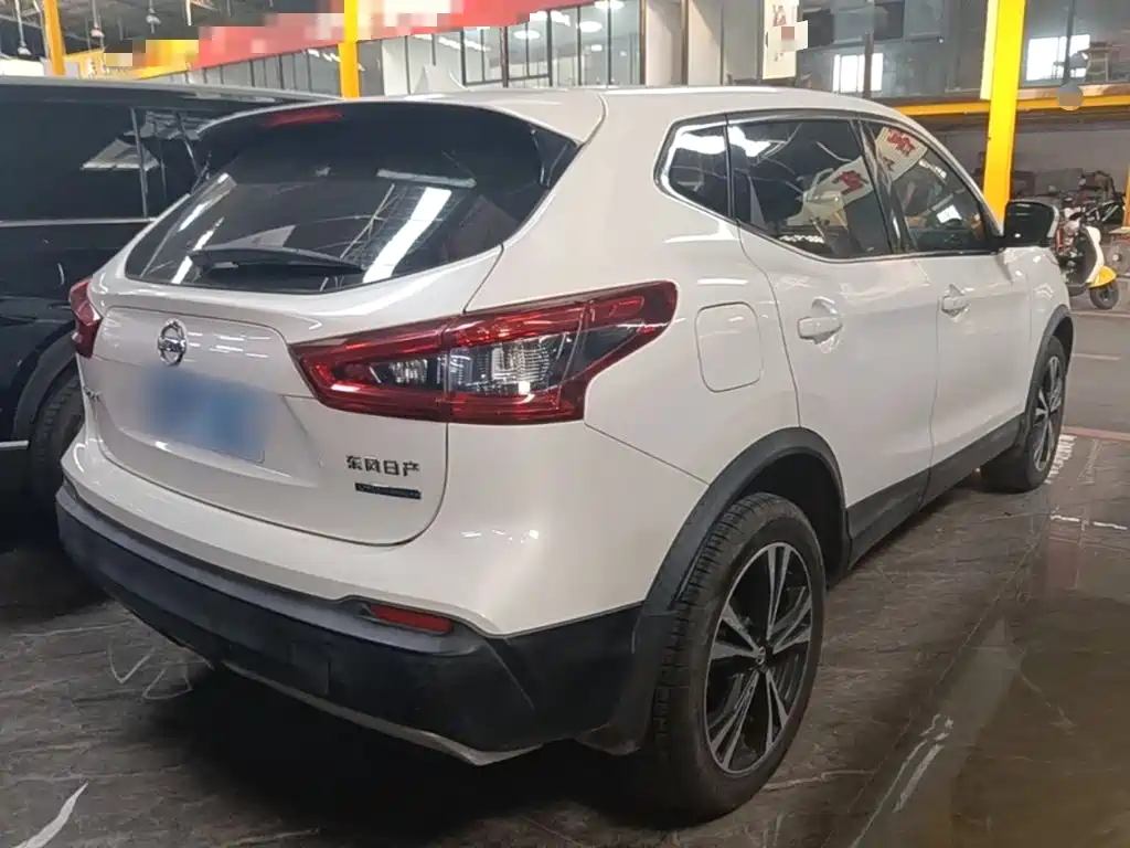 Nissan Qashqai — миниатюра 7