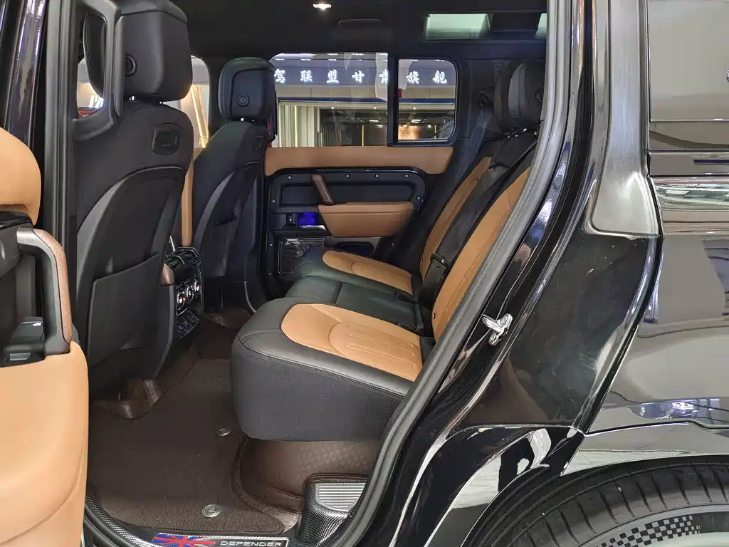 Land Rover Defender — миниатюра 14