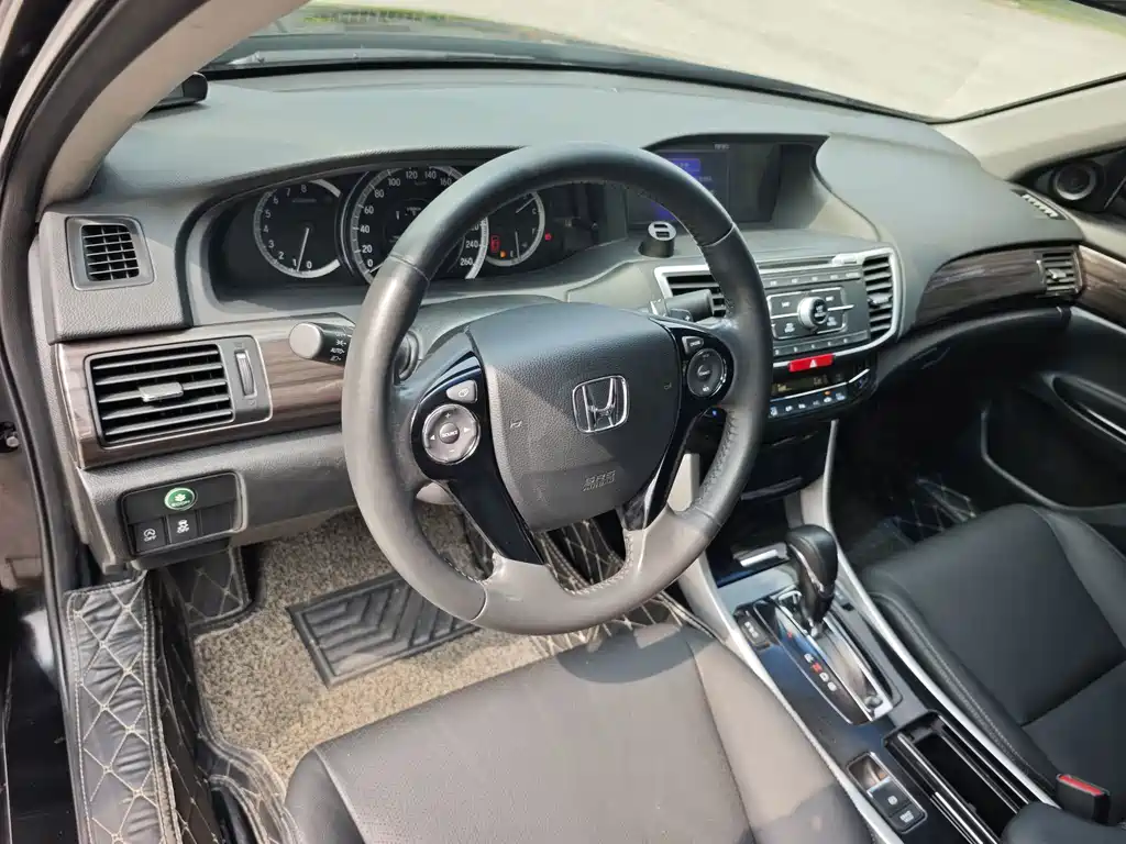 Honda Accord — миниатюра 14