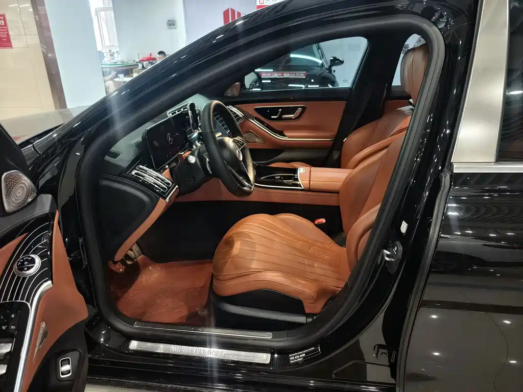 Mercedes-Benz S-Class — миниатюра 7