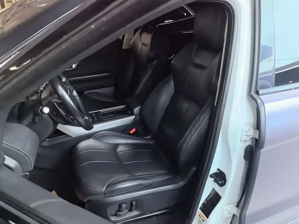 Land Rover Evoque — миниатюра 15