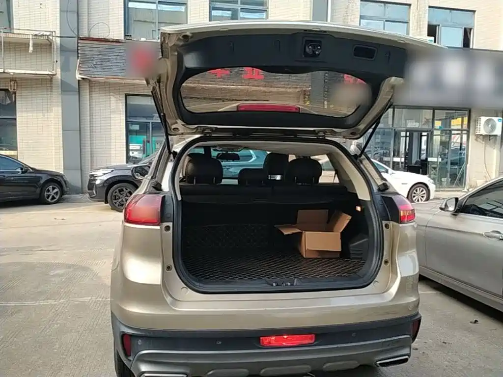 Geely Boyue — миниатюра 19