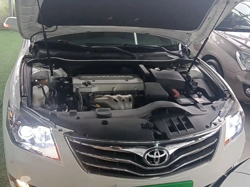 Toyota Camry — миниатюра 20