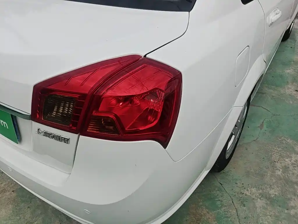 Buick Excelle — миниатюра 8