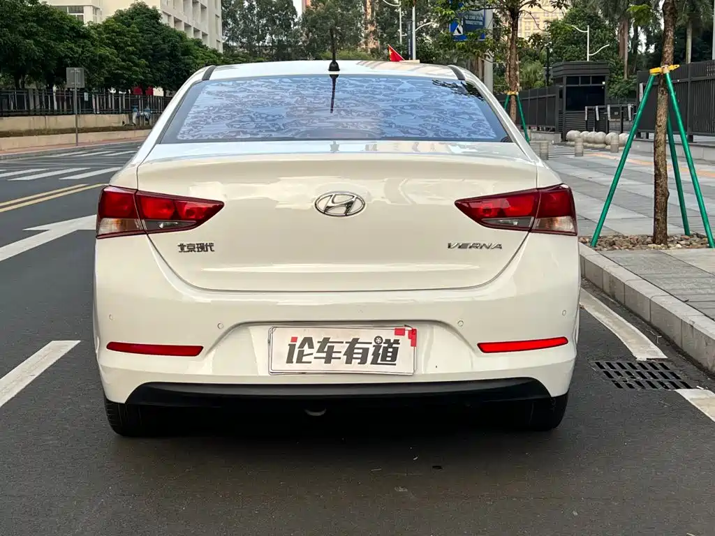Hyundai Verna — миниатюра 24
