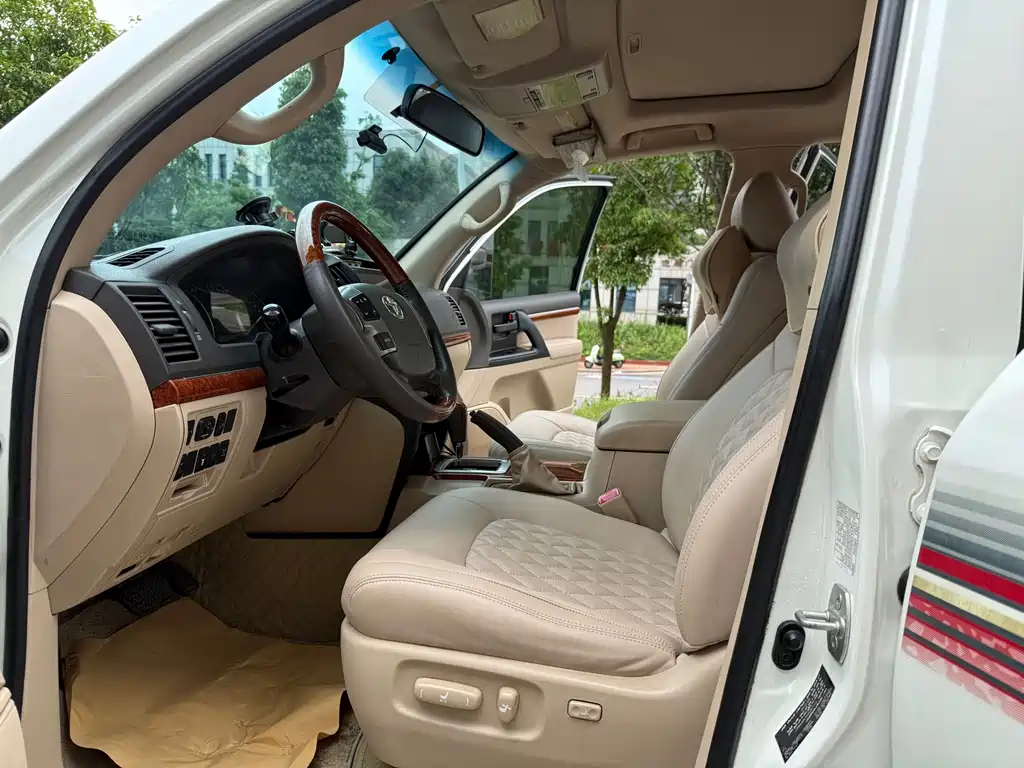 Toyota Land Cruiser — миниатюра 13