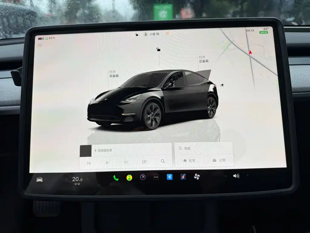 Tesla Model Y — миниатюра 9
