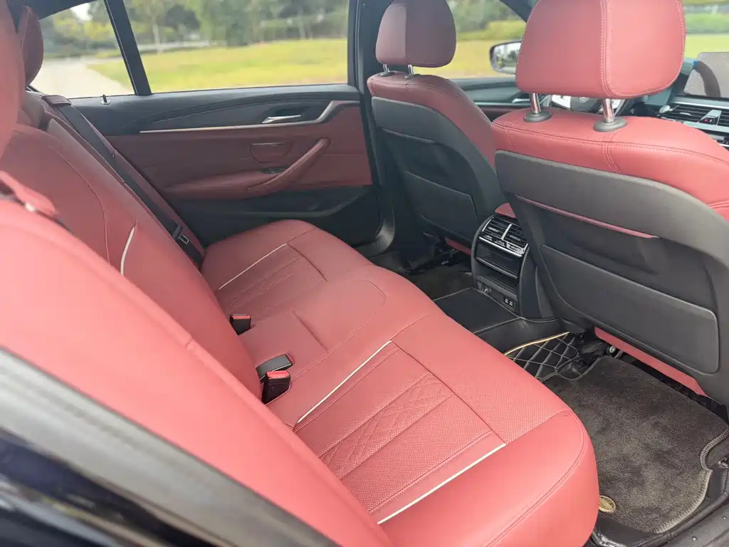 BMW 5 Series — миниатюра 16