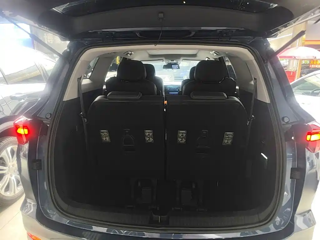 Wuling Victory — миниатюра 19