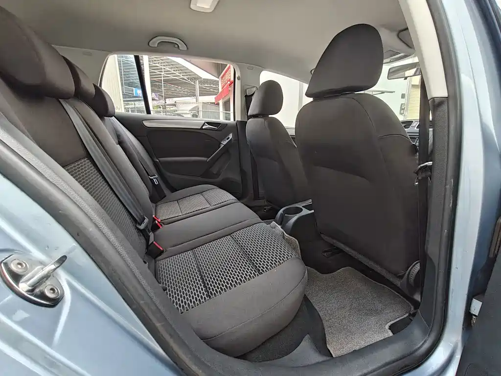 Volkswagen Golf — миниатюра 16