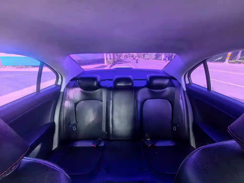 Volkswagen Jetta — миниатюра 10