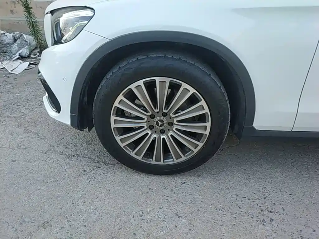 Mercedes-Benz GLC — миниатюра 23