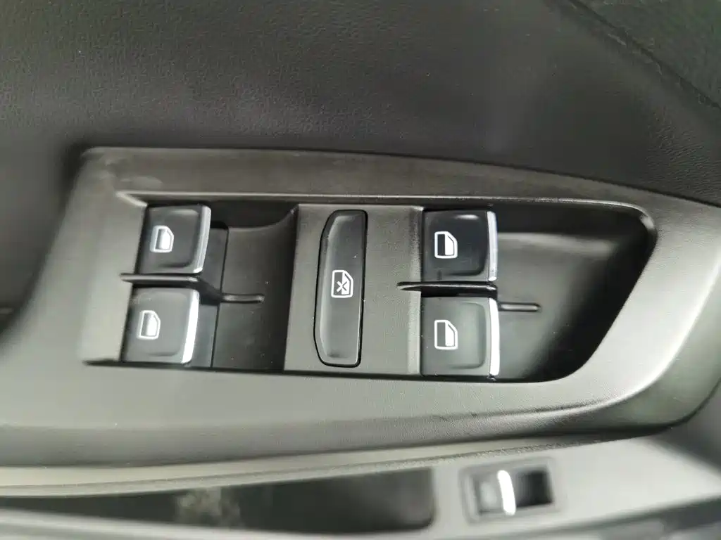 Volkswagen Sagitar — миниатюра 9