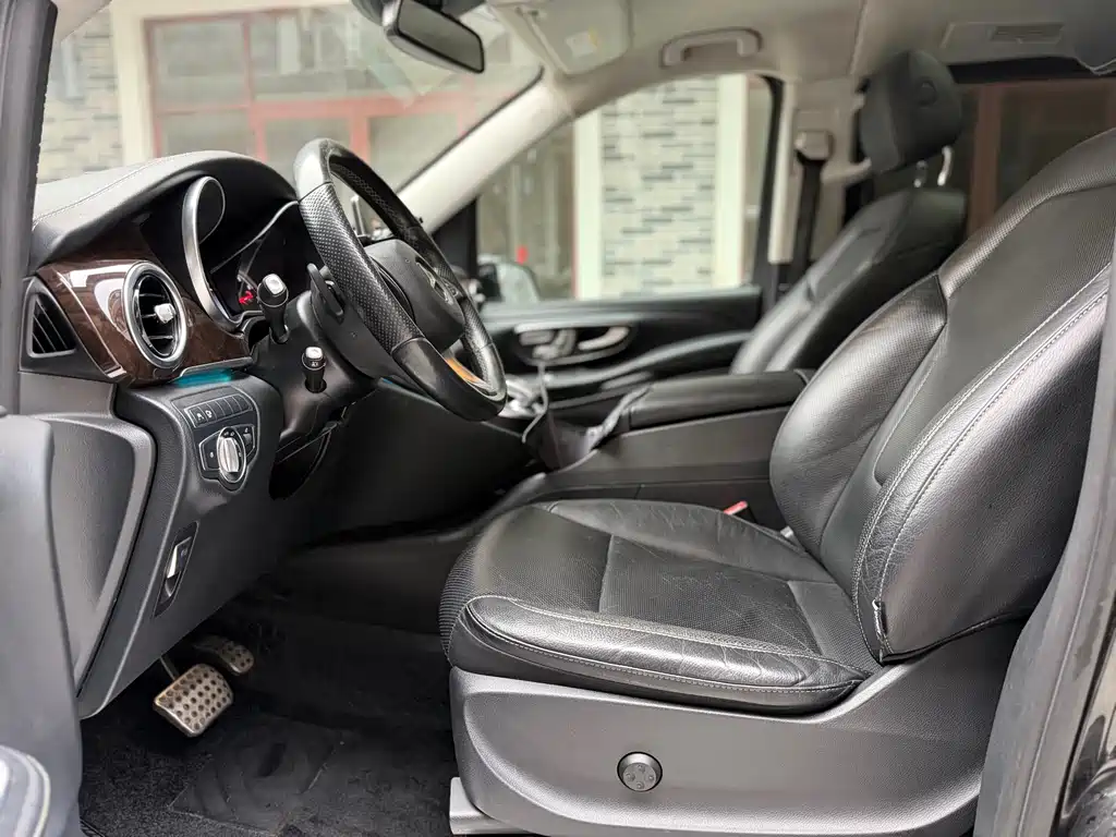 MERCEDES-BENZ V CLASS