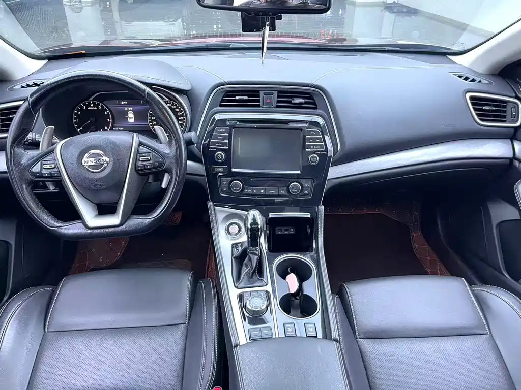 Nissan Cima — миниатюра 7