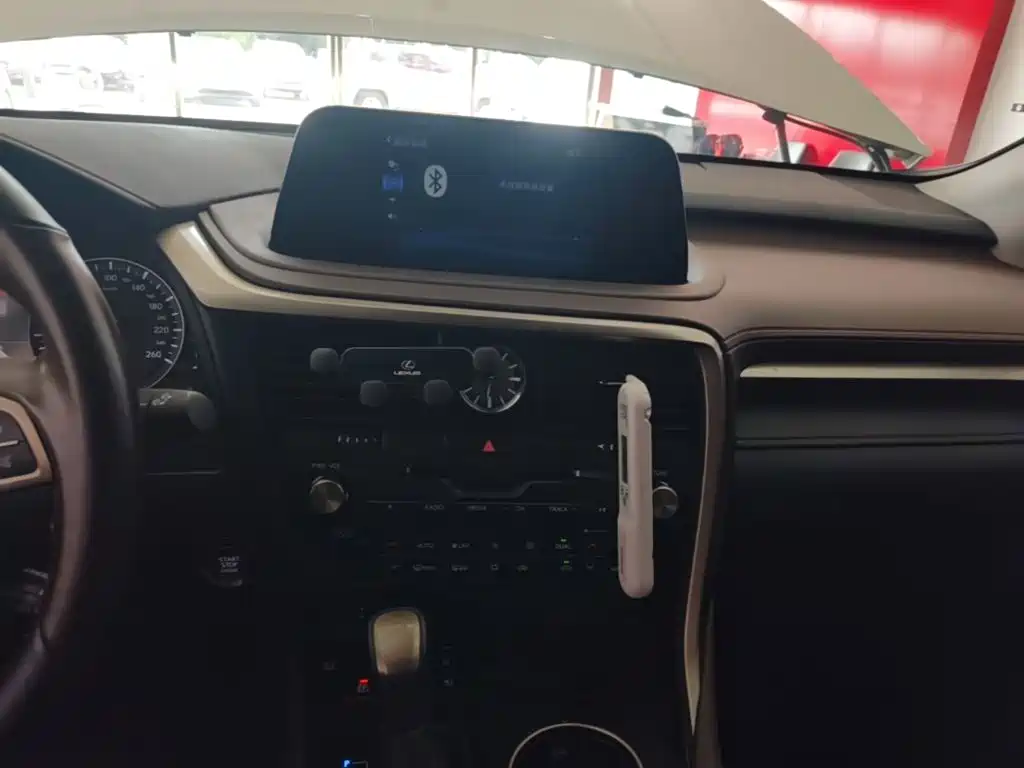 Lexus RX — миниатюра 13