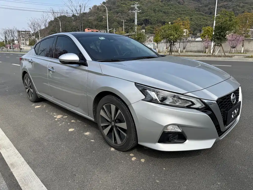 NISSAN TEANA
