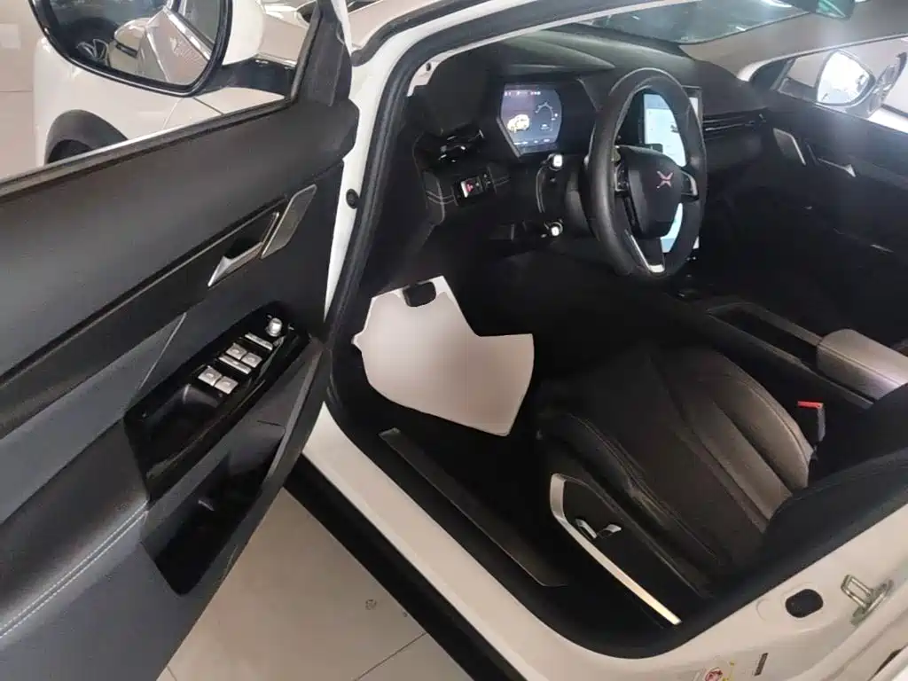 XPeng G3 — миниатюра 16