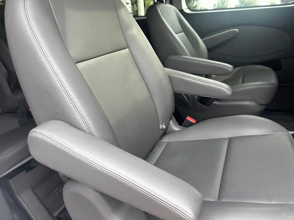 Ford Tourneo — миниатюра 8