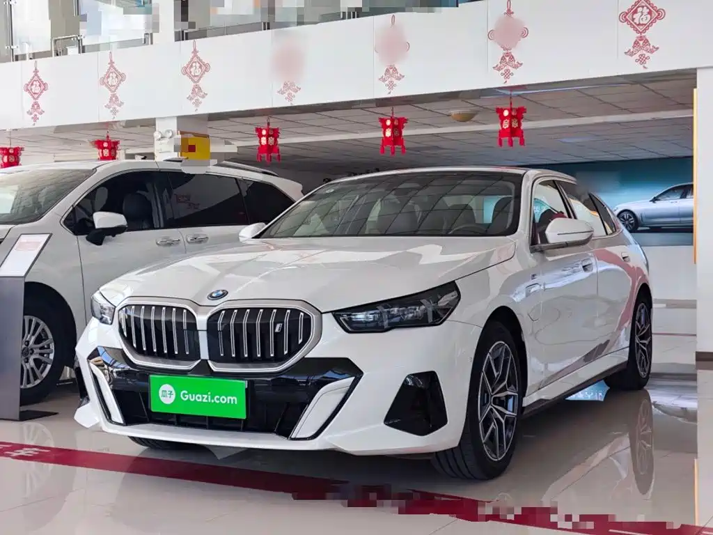 BMW i5