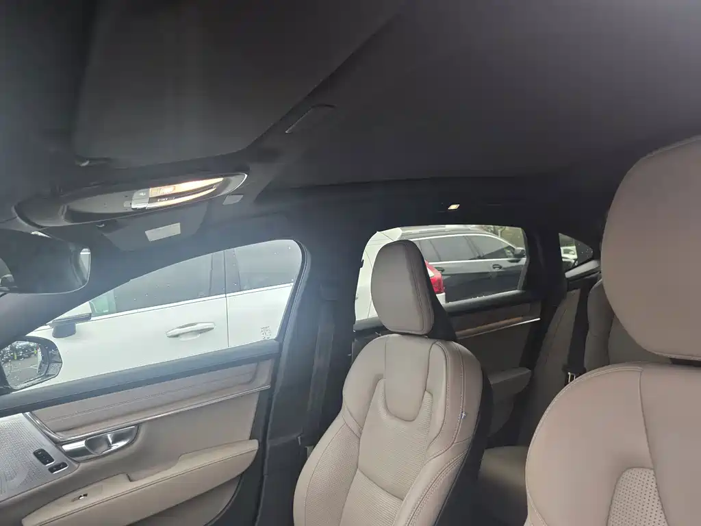Volvo S90 PHEV — миниатюра 15