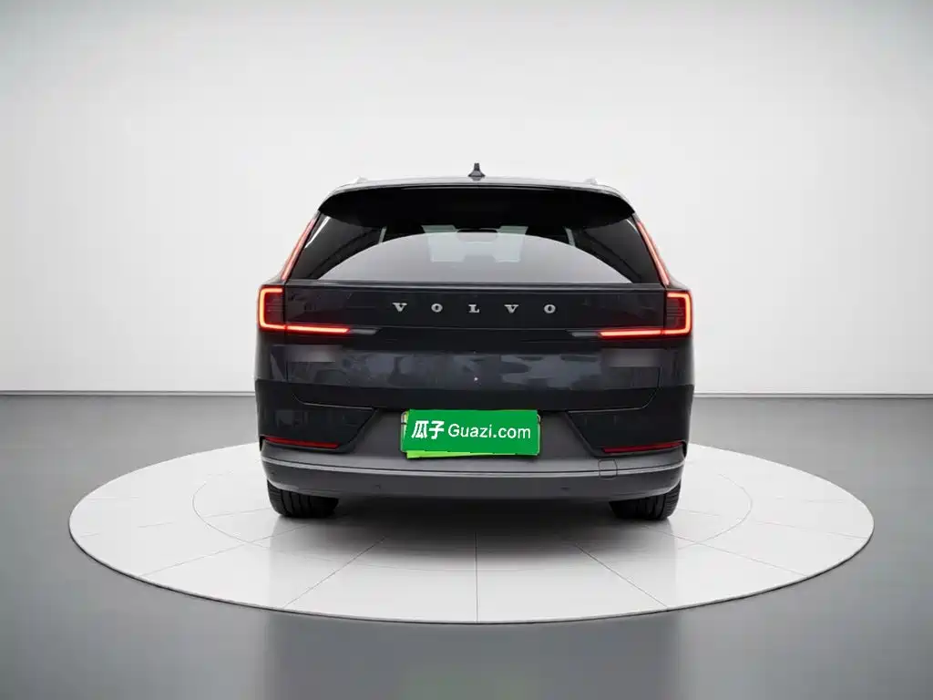 Volvo XC70 PHEV — миниатюра 5
