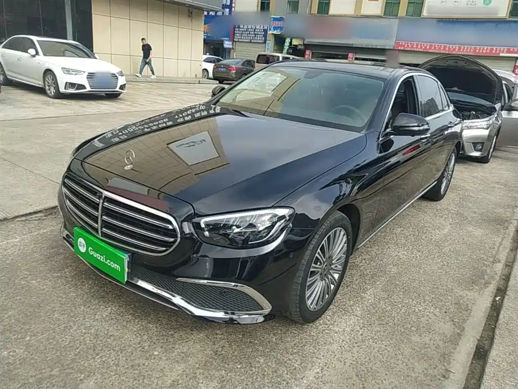 Mercedes-Benz E-Class 2022
