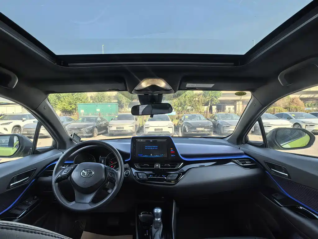 Toyota C-HR — миниатюра 6