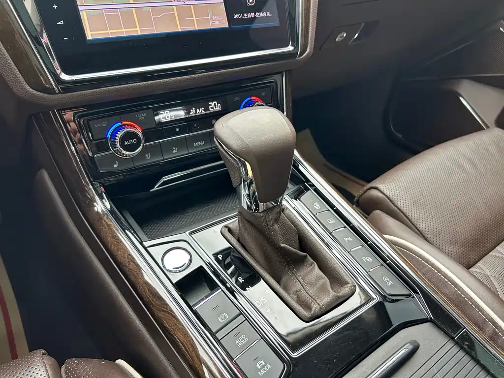 Volkswagen Phideon — миниатюра 12