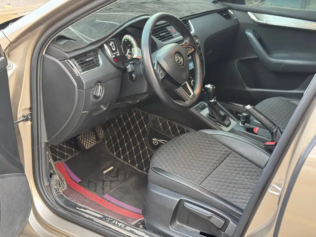 SKODA OCTAVIA