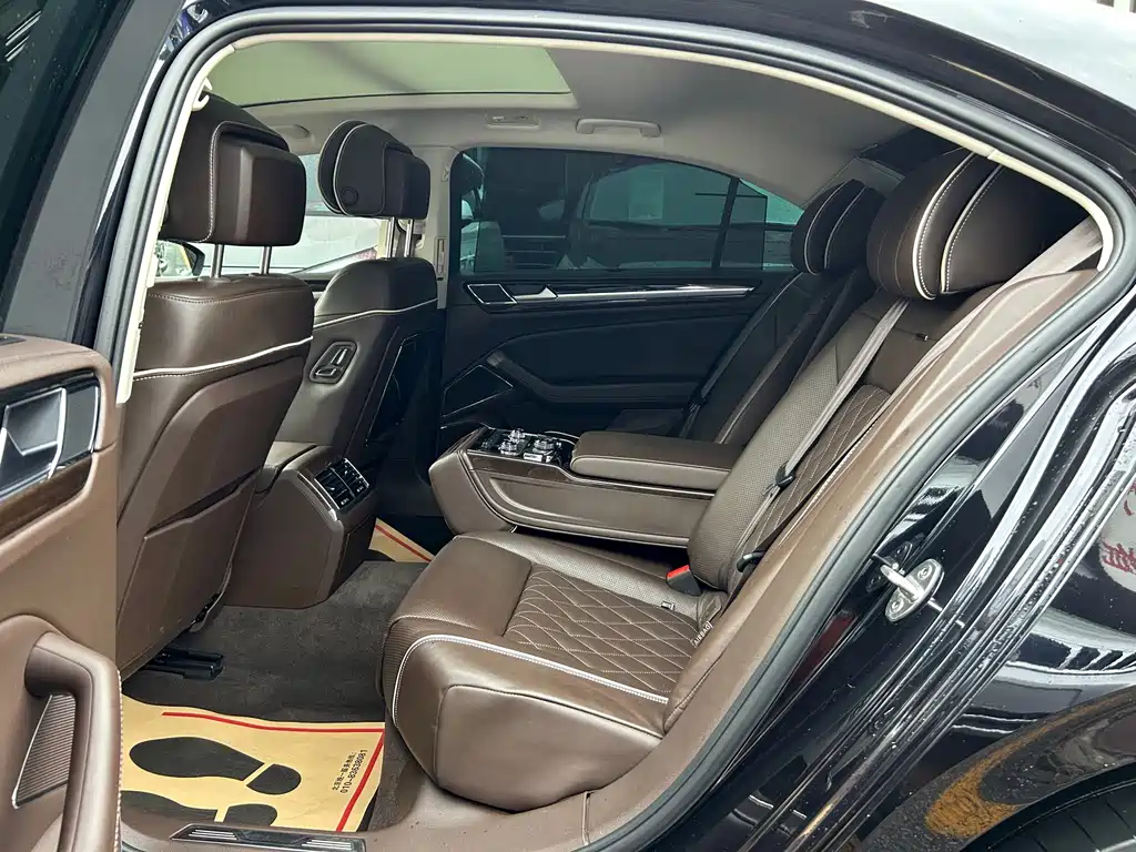 Volkswagen Phideon — миниатюра 8
