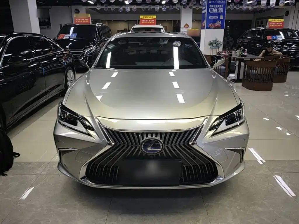 Lexus ES — миниатюра 3