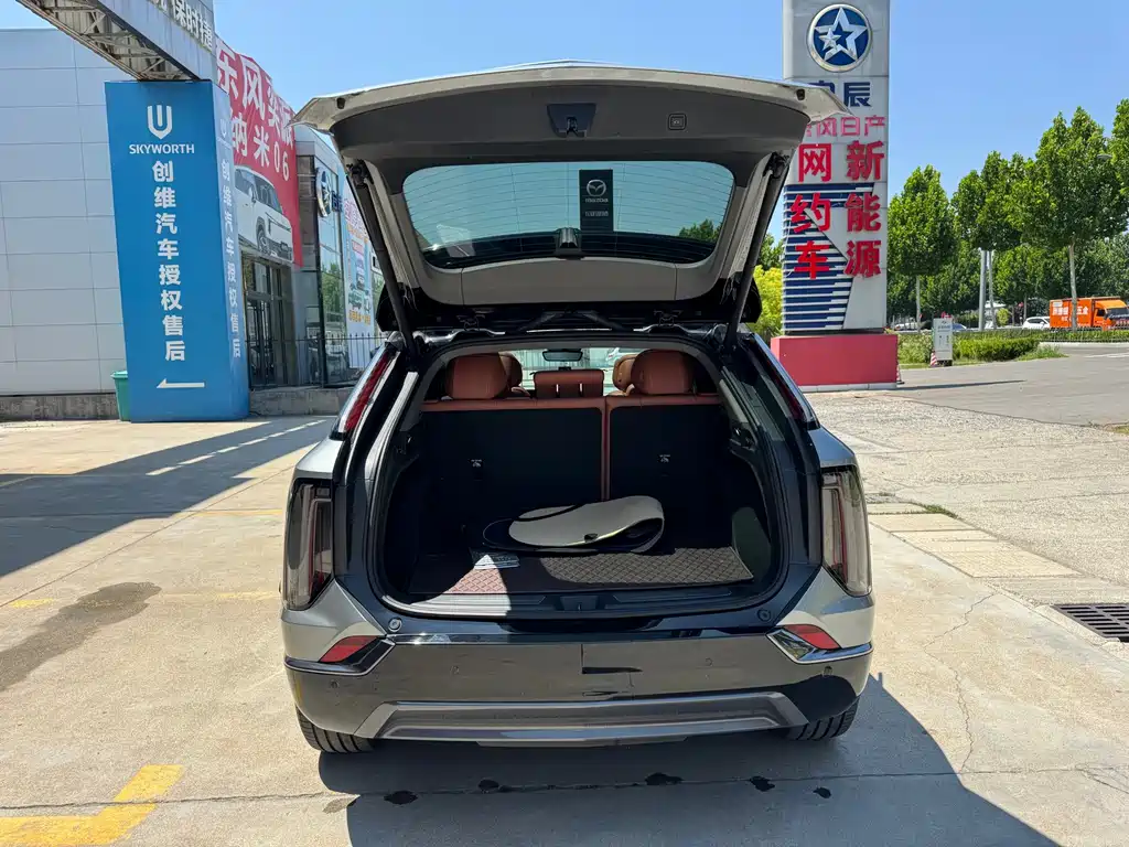 Cadillac IQ — миниатюра 13